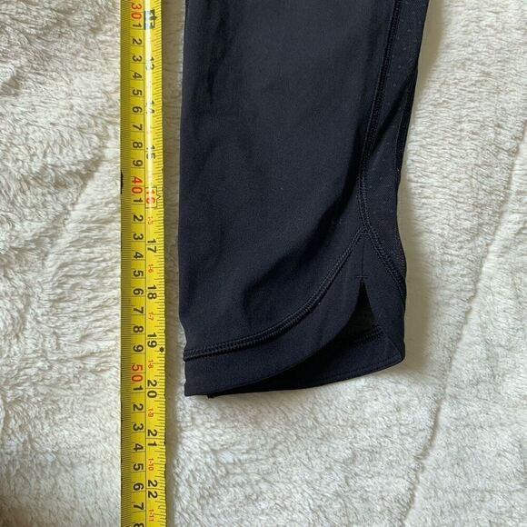 Lululemon Cropped Athletic Mesh Dotted Leggings - Picture 8 of 8
